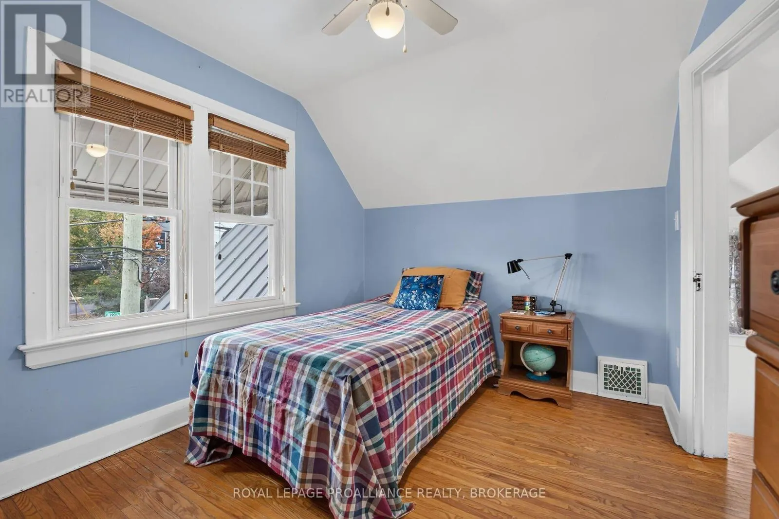 27 DRAYTON AVENUE