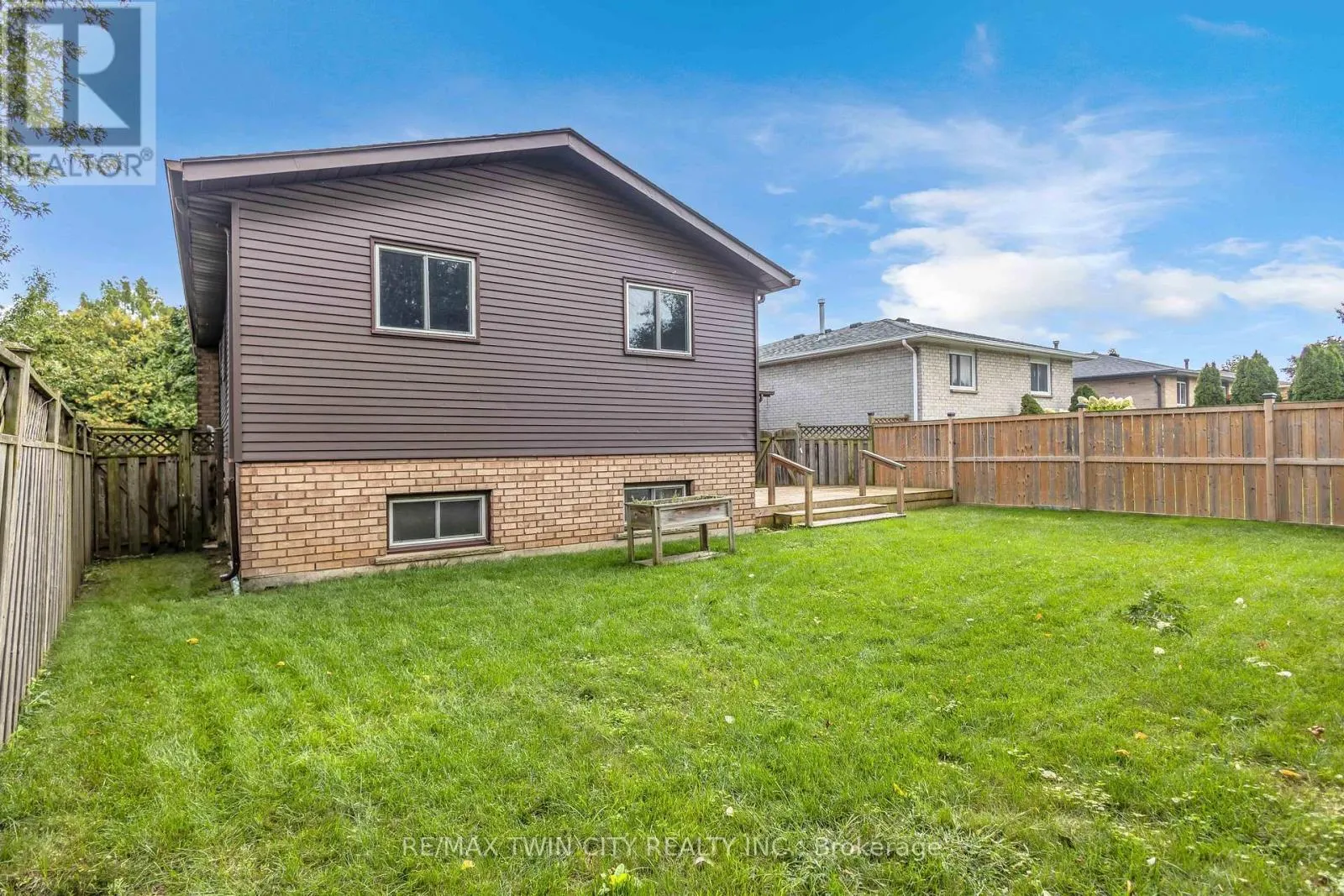 79 HOBART CRESCENT