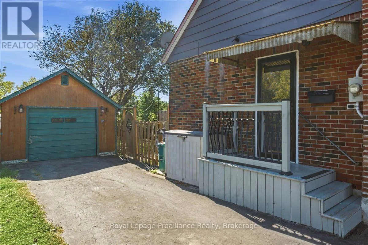 93 BAY DRIVE