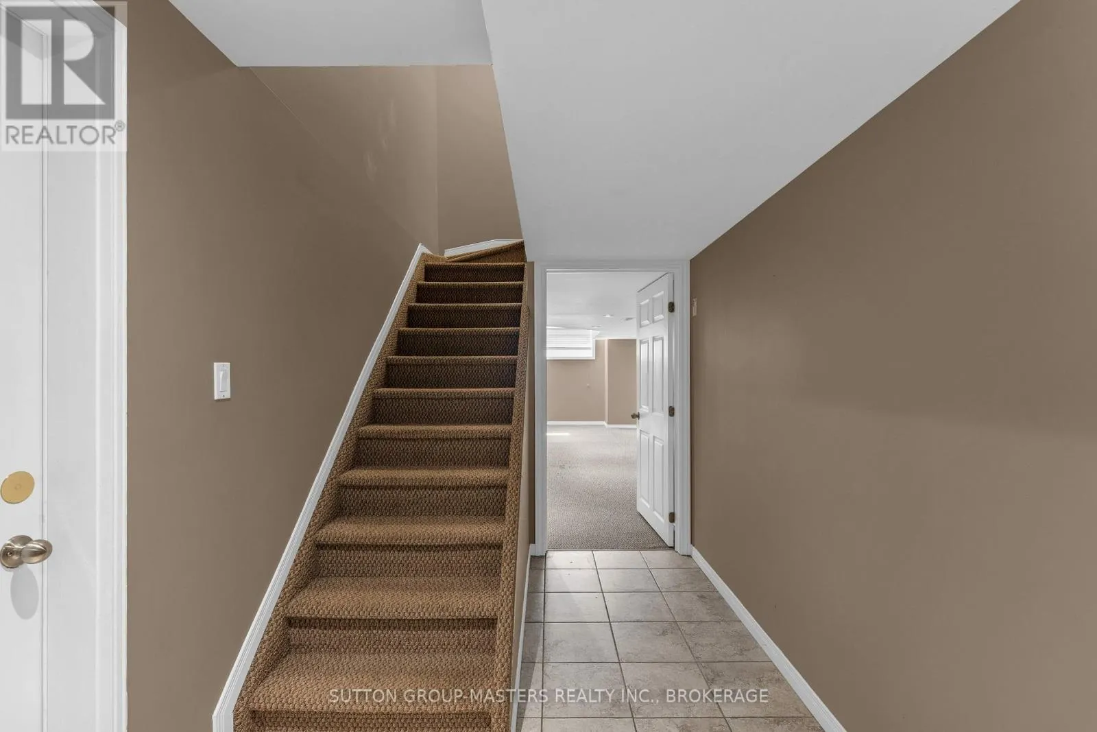 901 NEWMARKET LANE