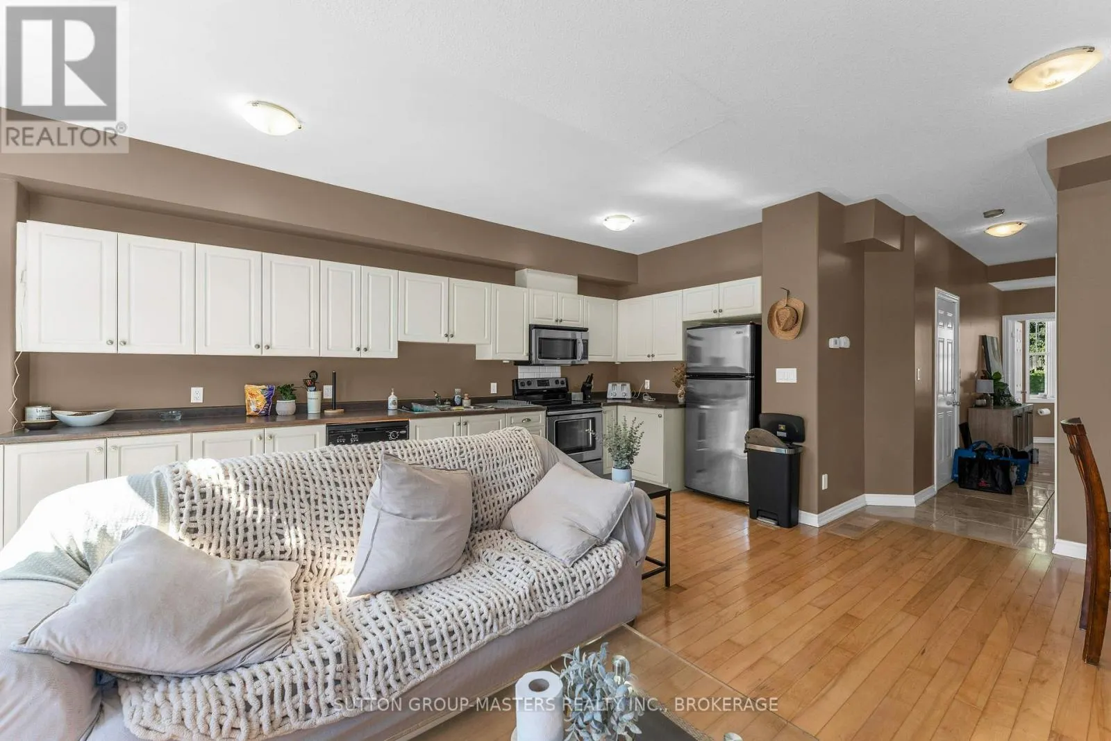 901 NEWMARKET LANE