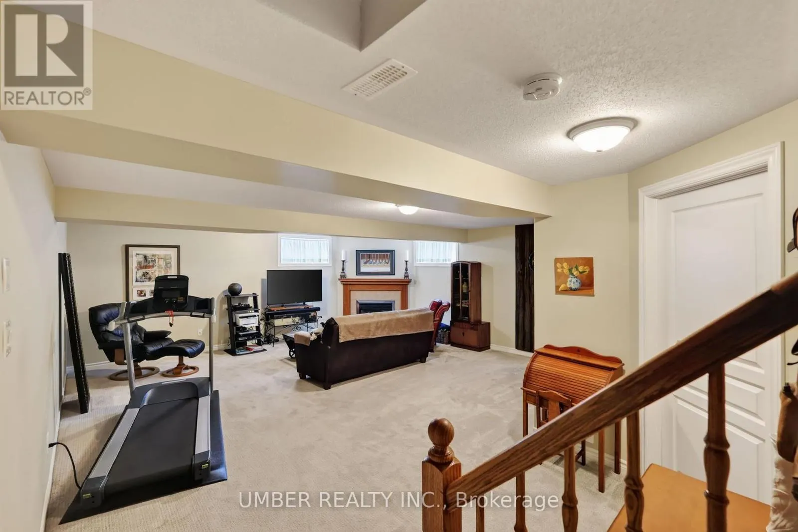 136 WINDANCE CRESCENT