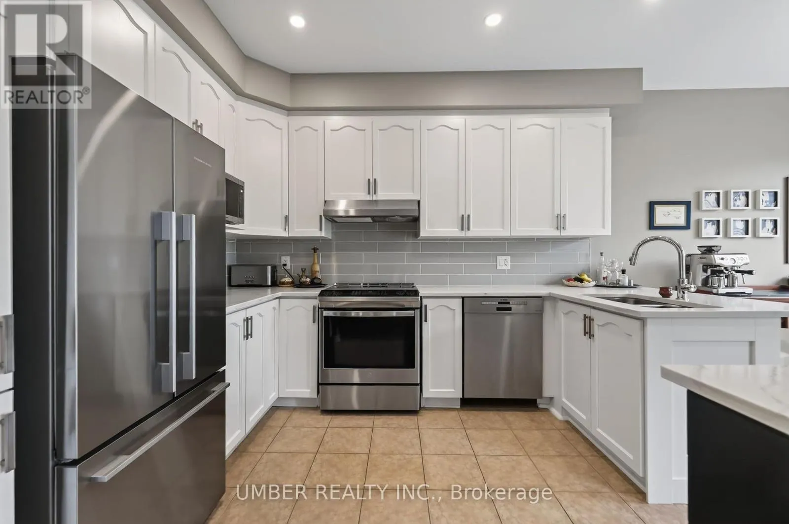 136 WINDANCE CRESCENT