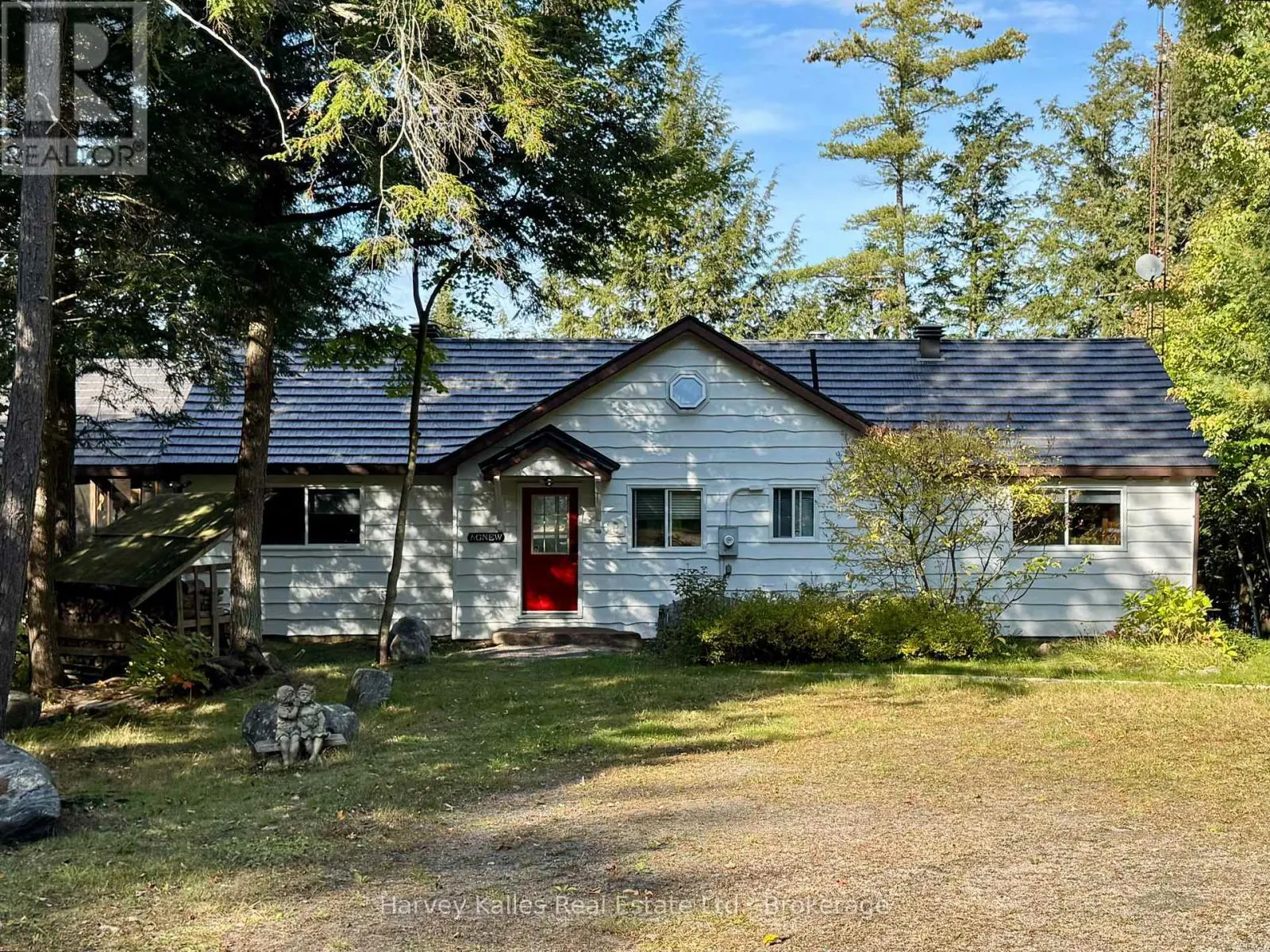 7 BABY LAKE ROAD