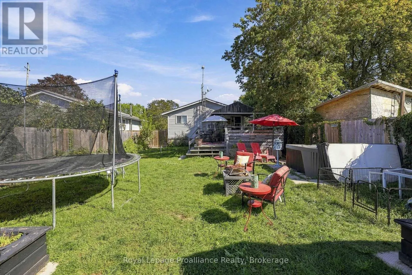 208 BYRON STREET