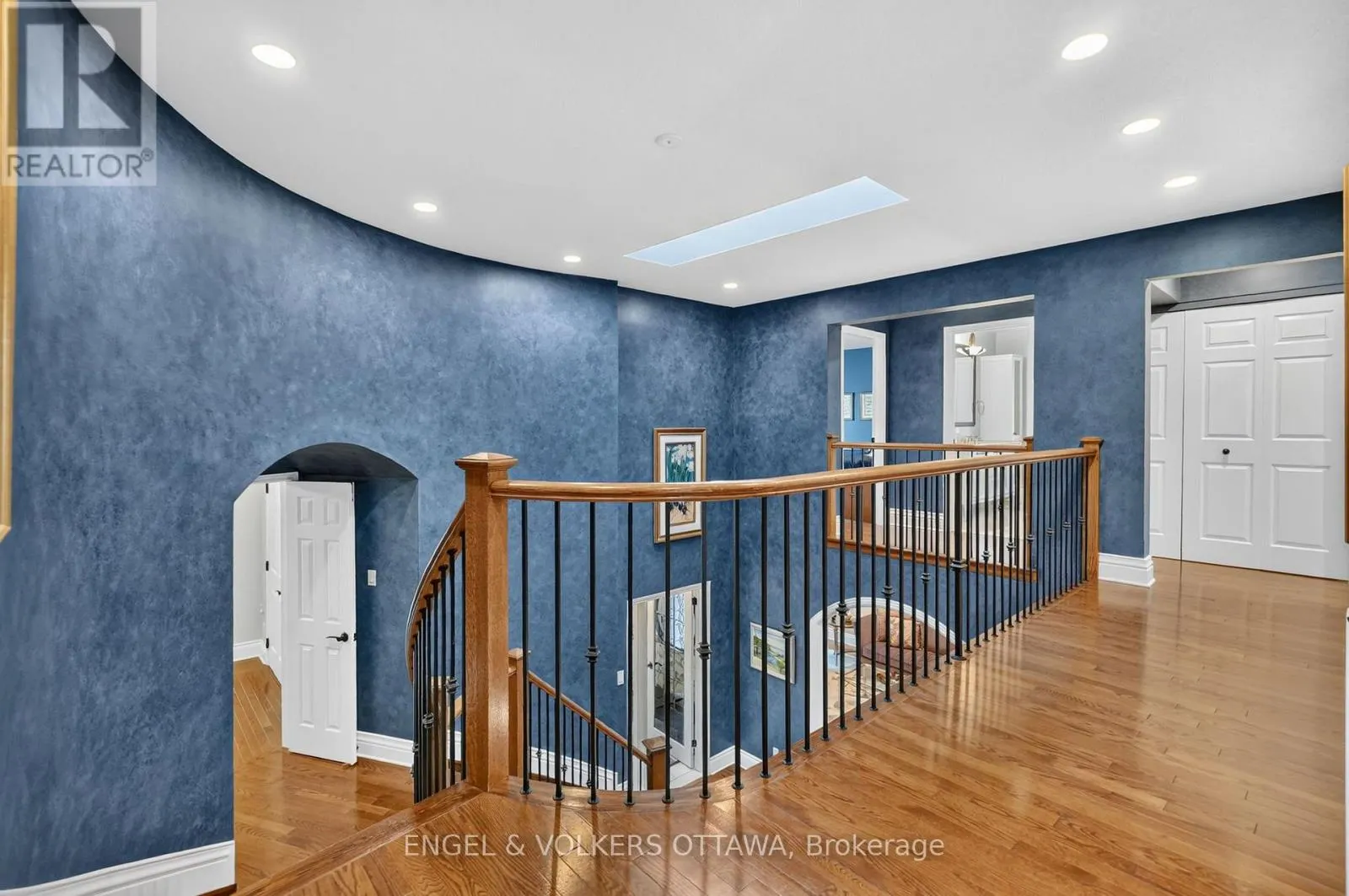 13 LYNHURST AVENUE