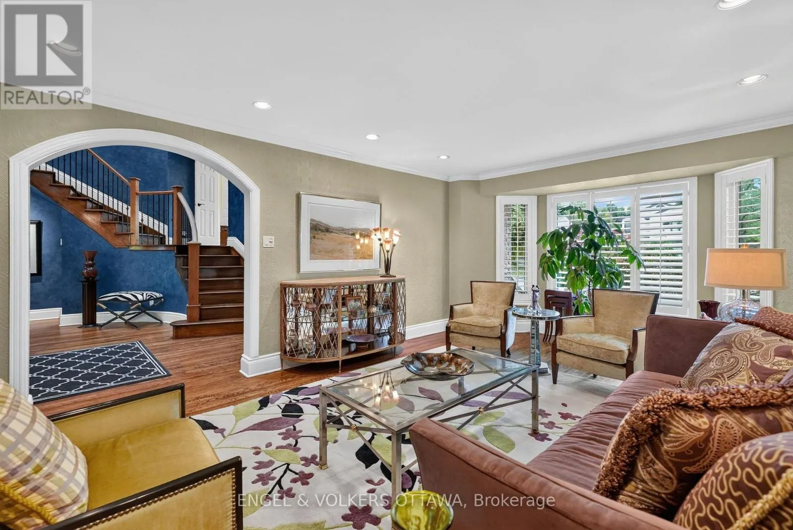 13 LYNHURST AVENUE
