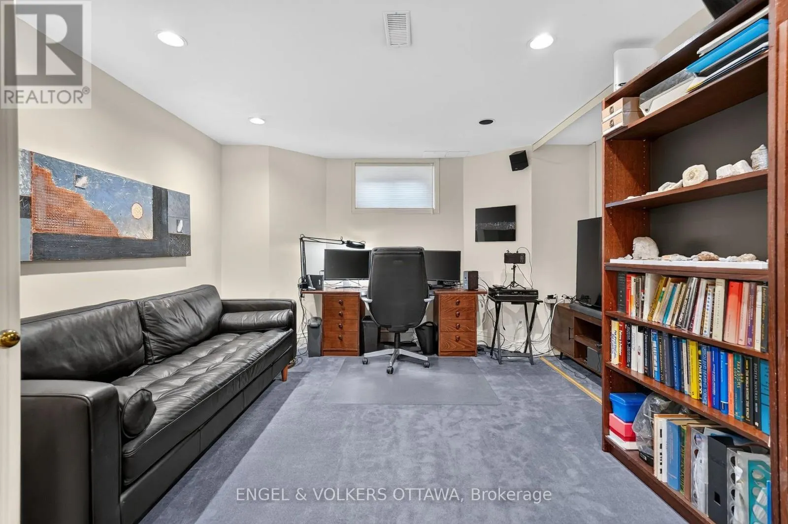 13 LYNHURST AVENUE
