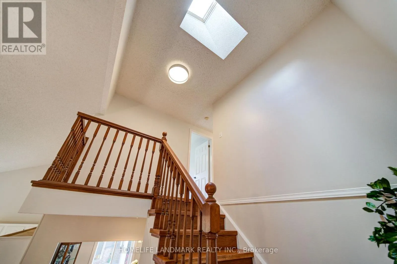 511 BARINGHAM PLACE
