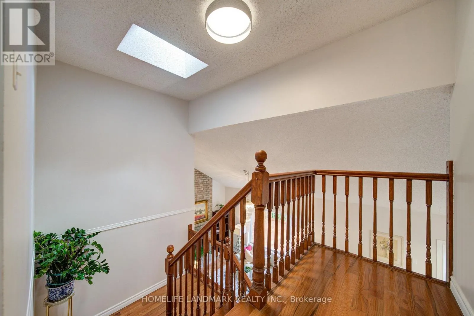 511 BARINGHAM PLACE