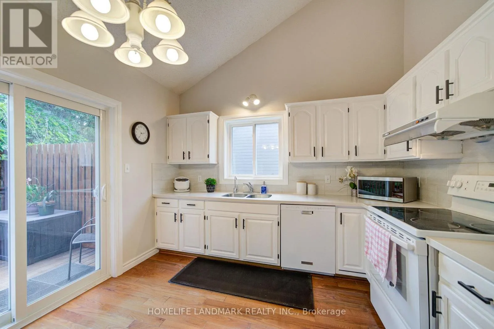511 BARINGHAM PLACE