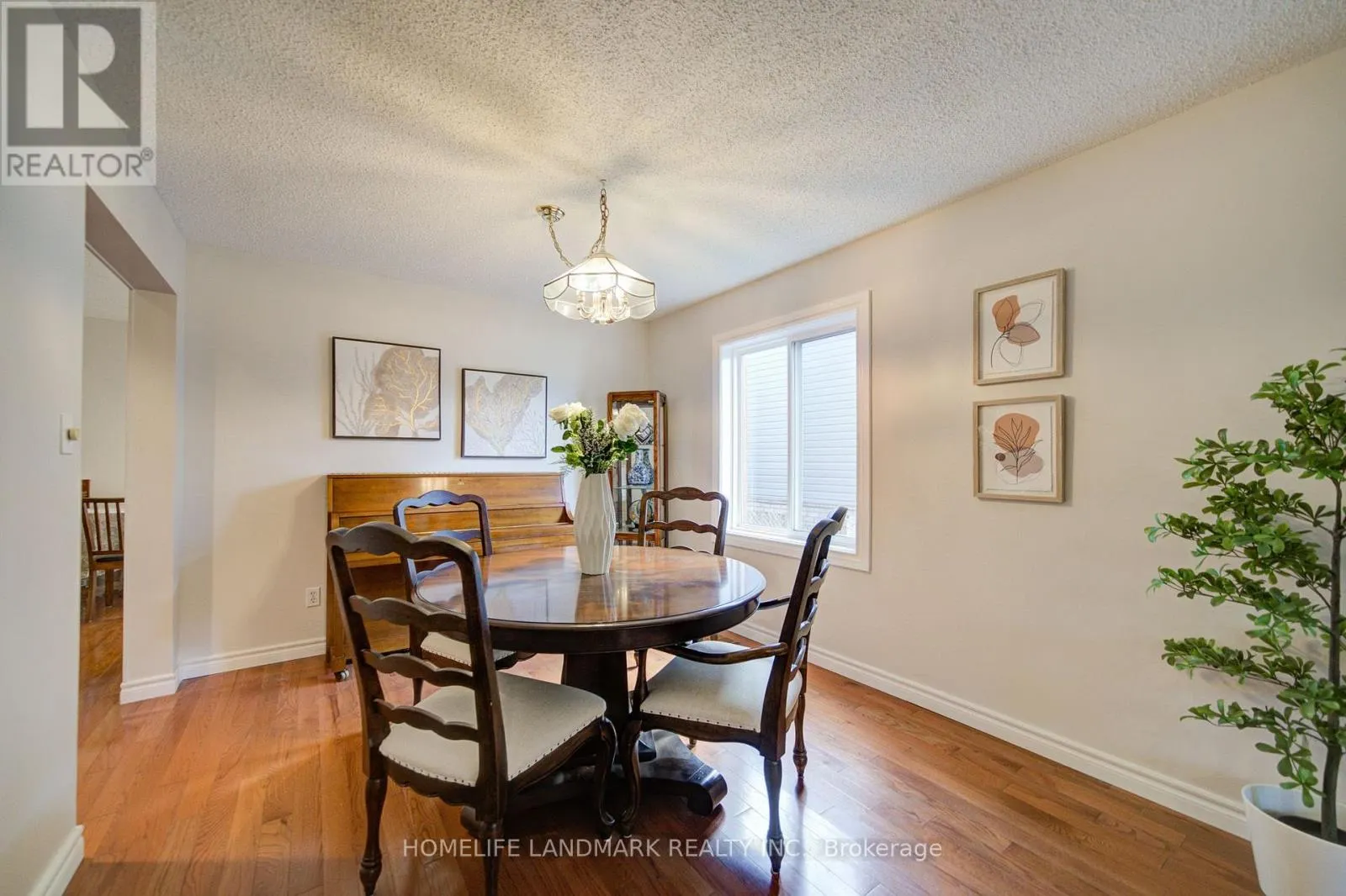 511 BARINGHAM PLACE