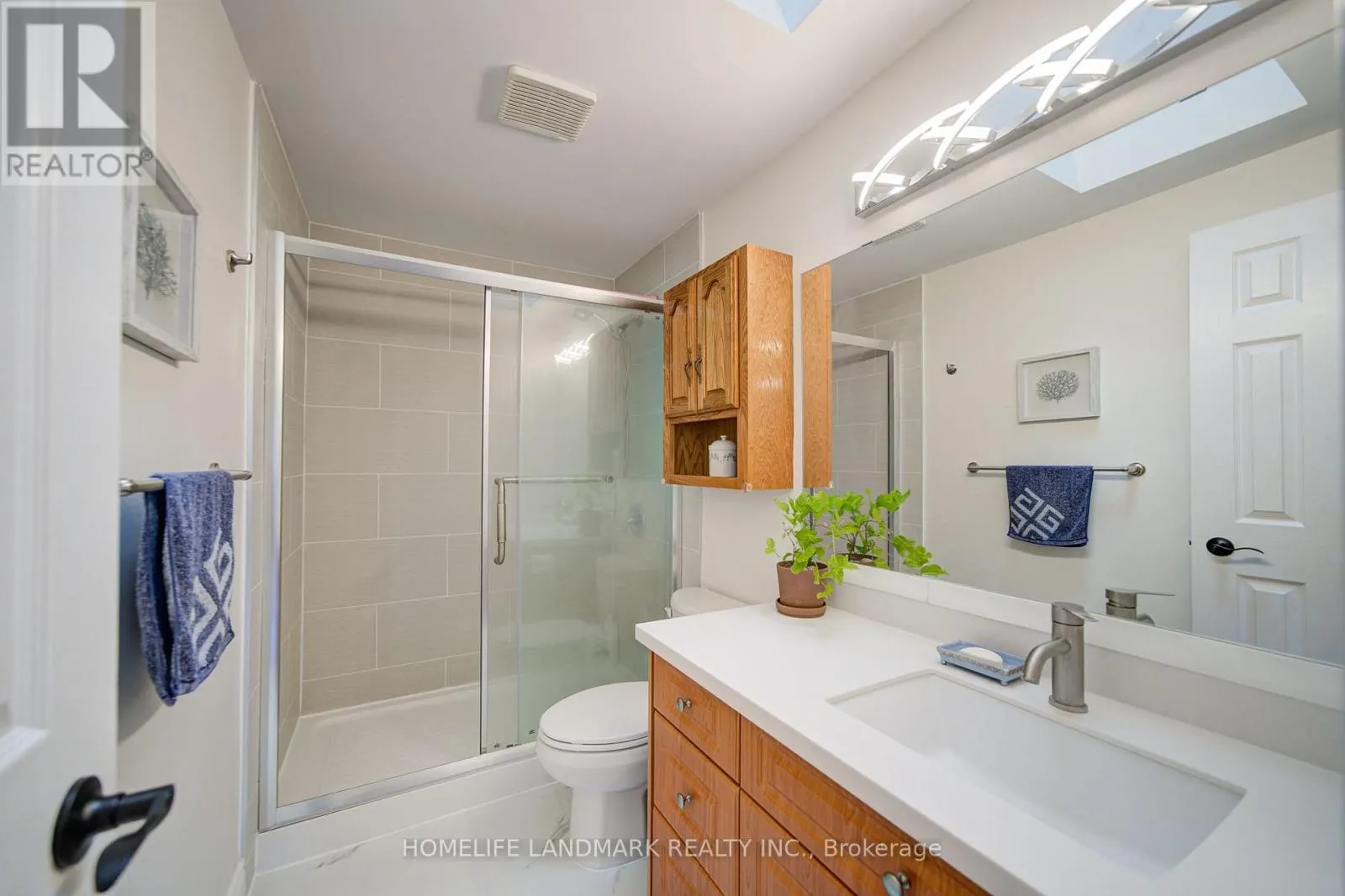 511 BARINGHAM PLACE
