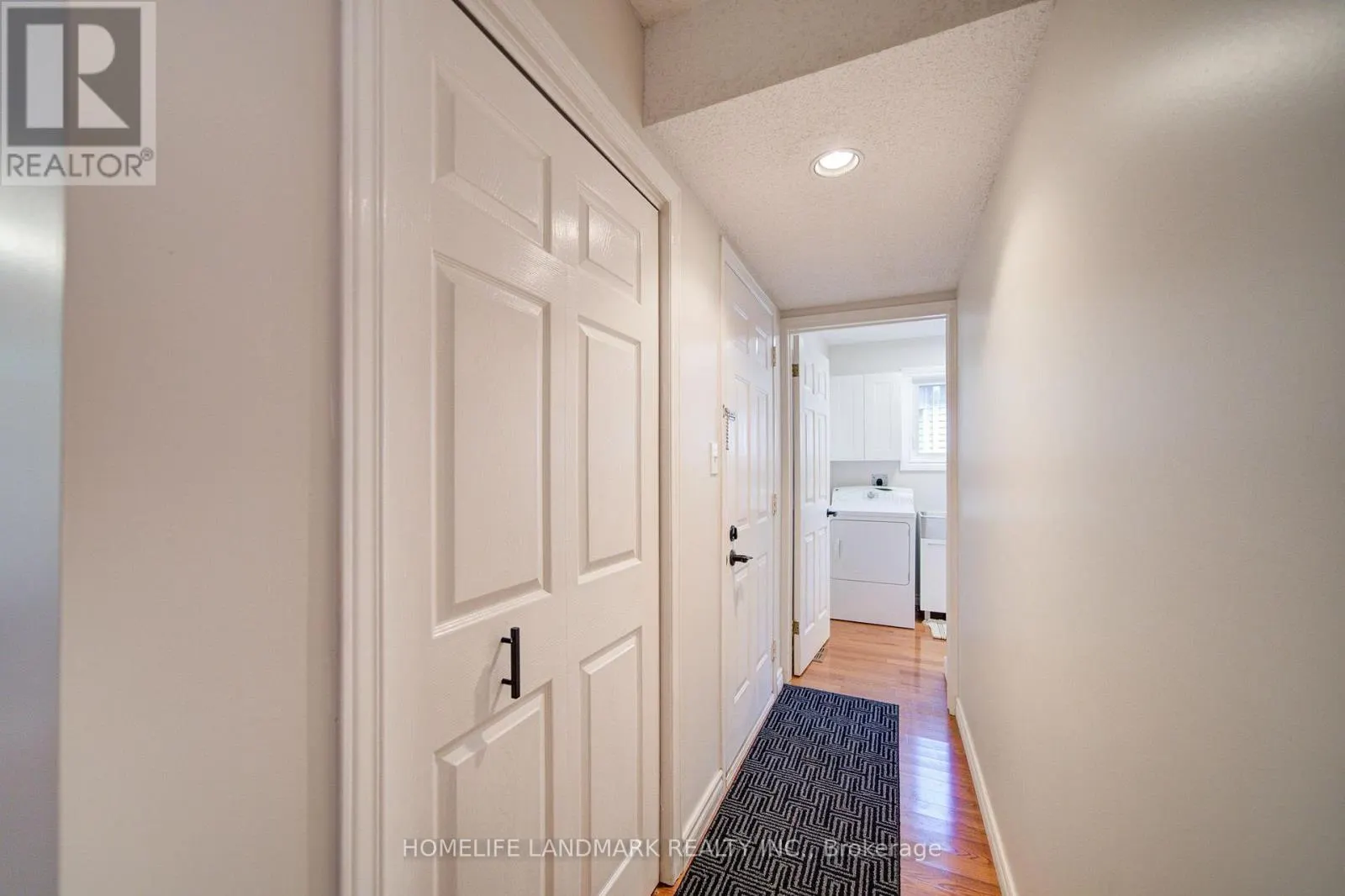 511 BARINGHAM PLACE