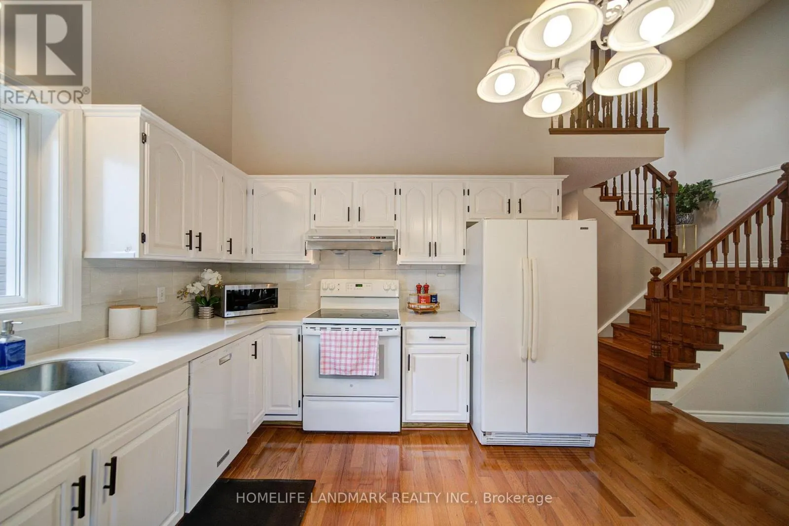 511 BARINGHAM PLACE