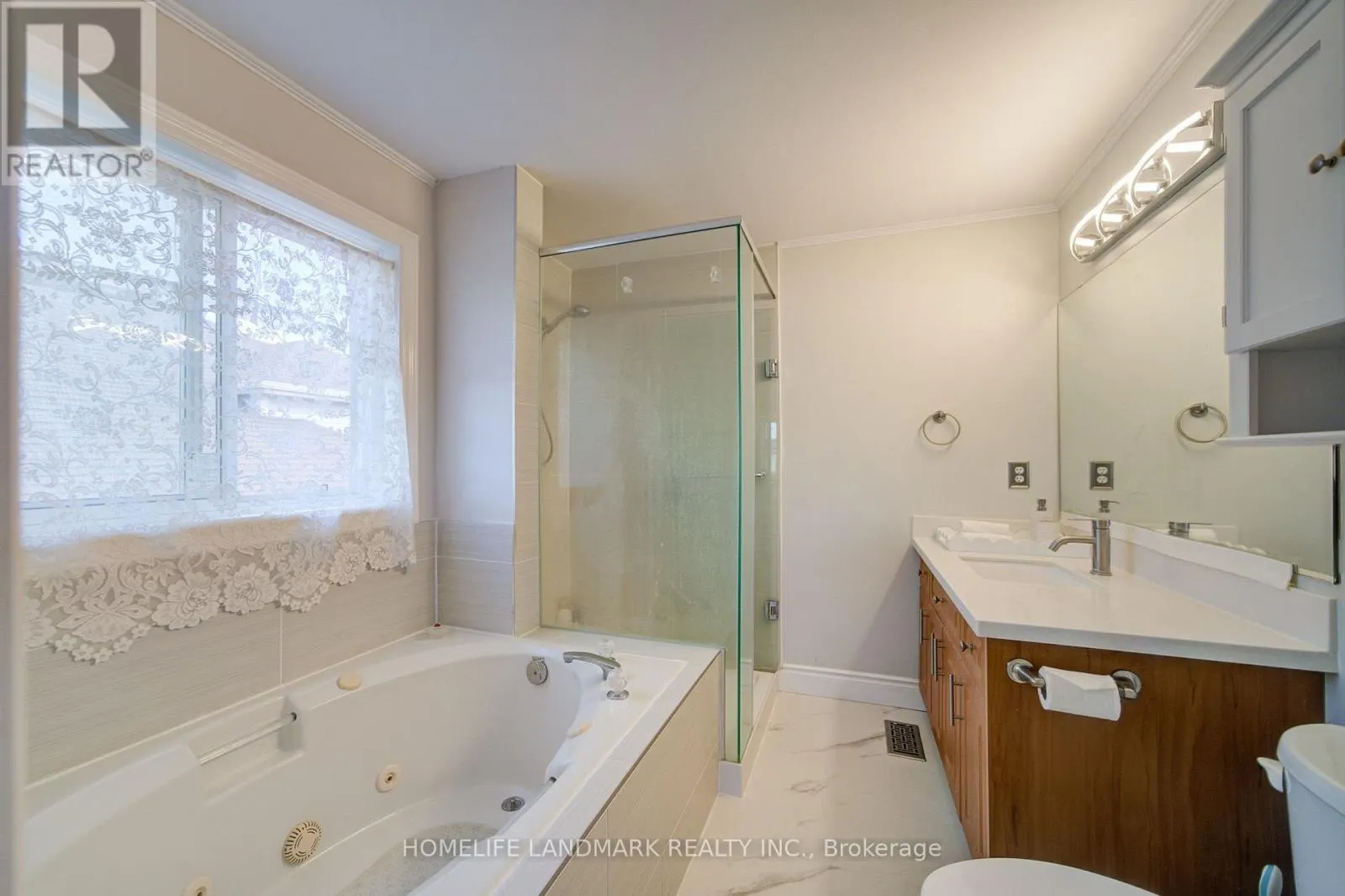 511 BARINGHAM PLACE