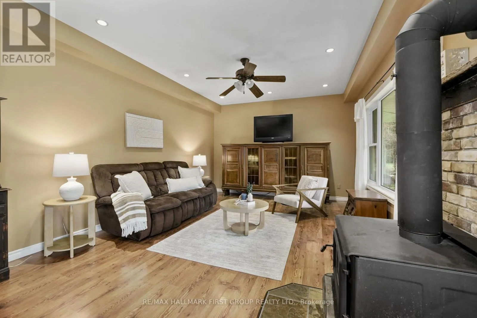 3937 LAROSE CRESCENT