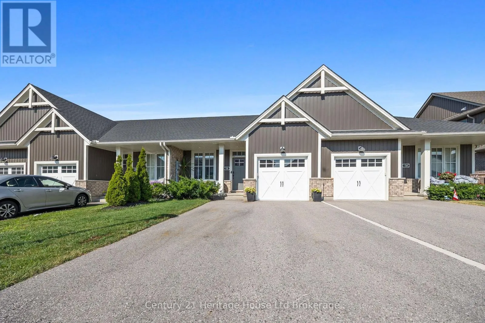 16 HUNTLEY AVENUE