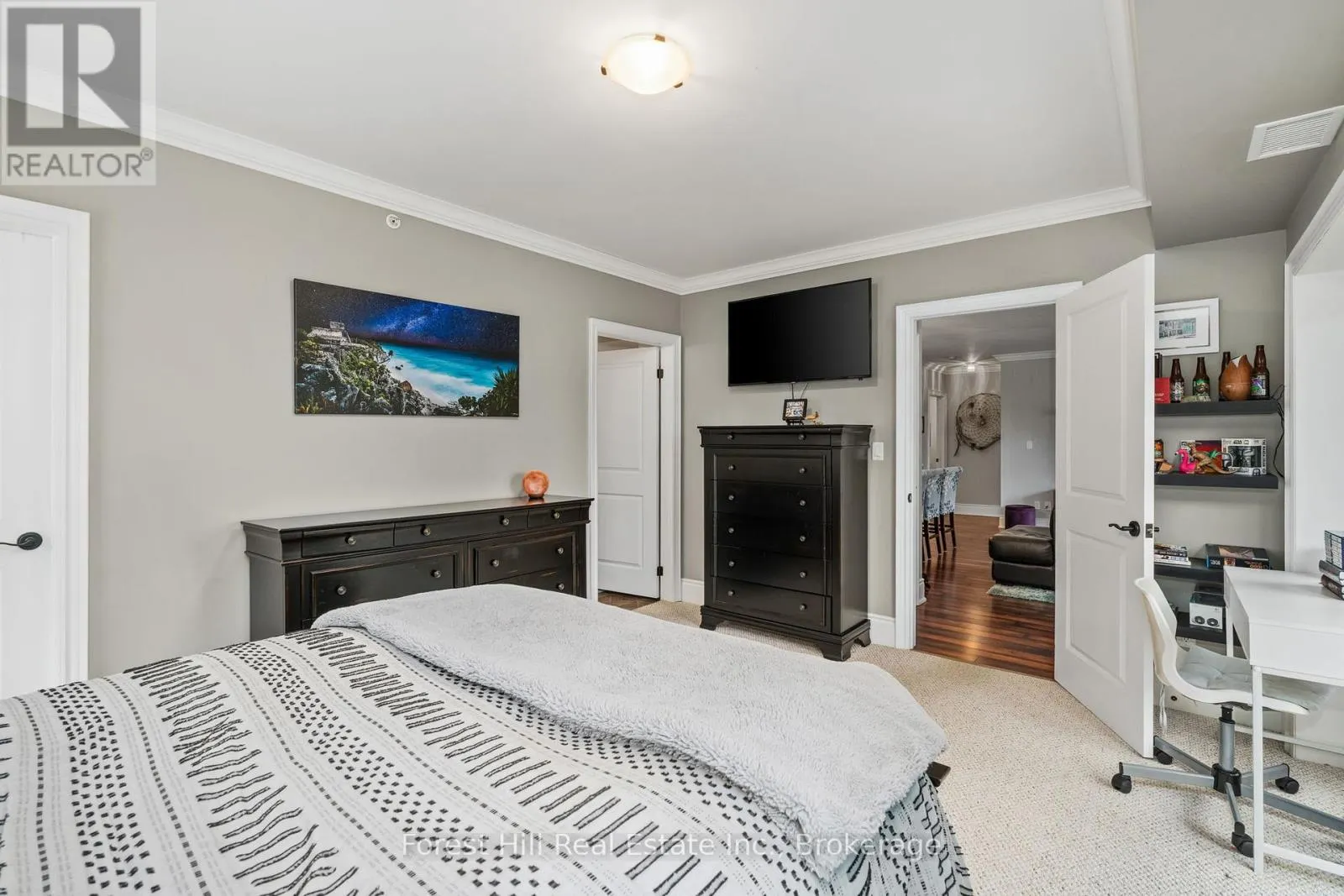 204 - 391C MANITOBA STREET #204