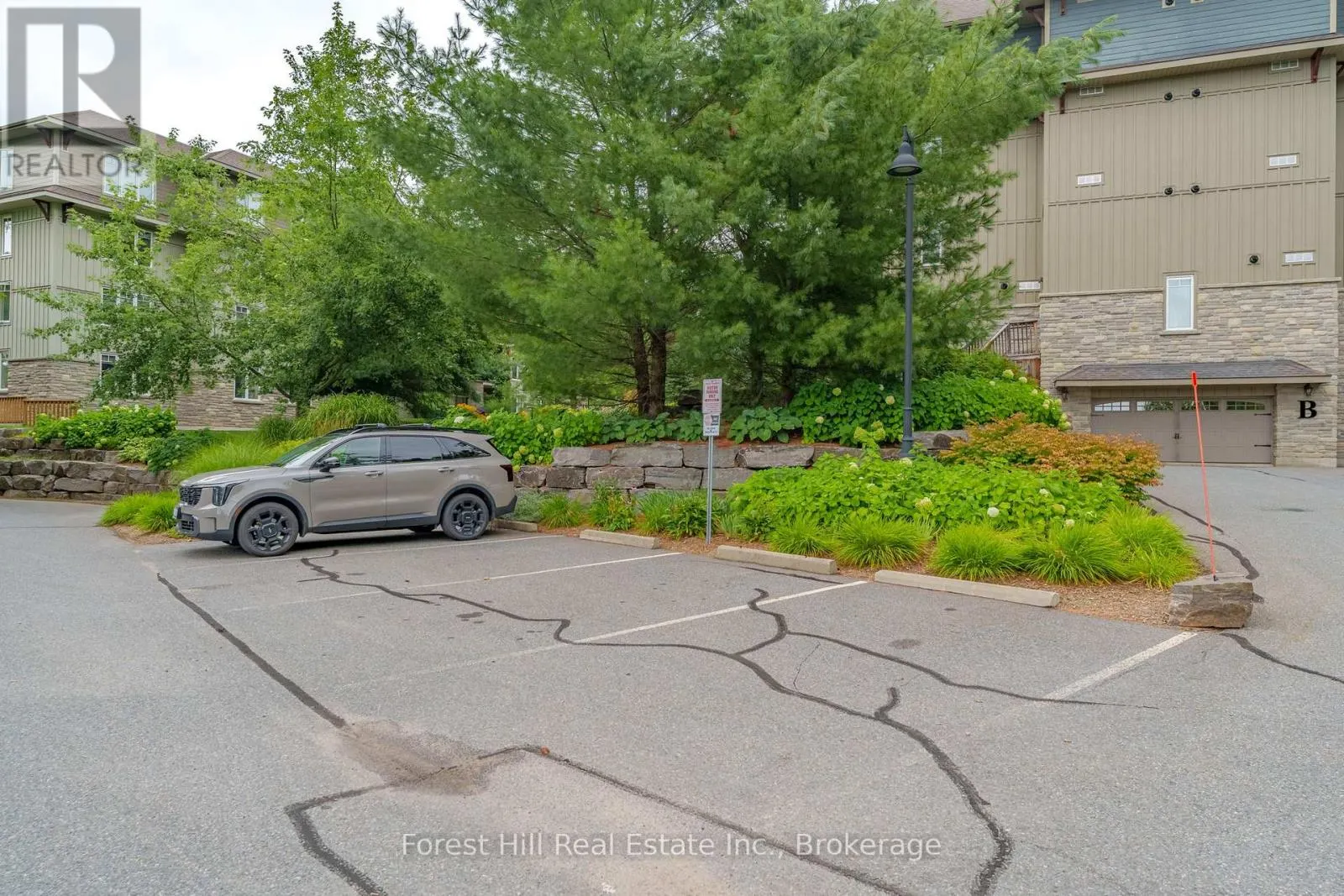 204 - 391C MANITOBA STREET #204