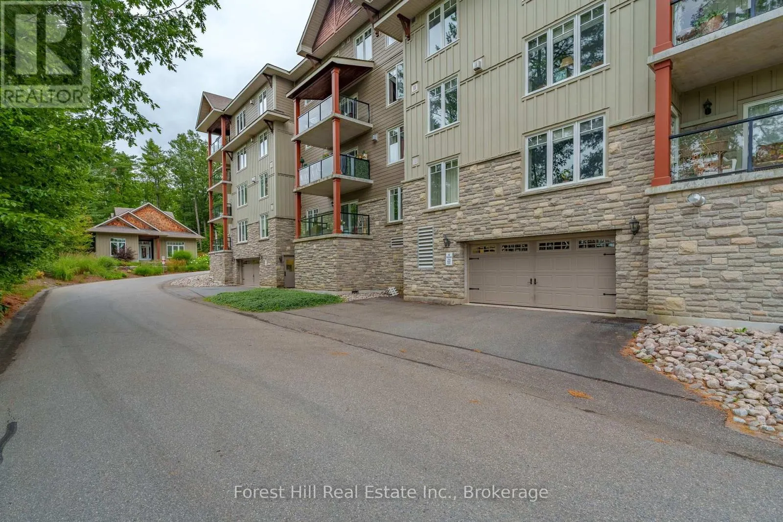 204 - 391C MANITOBA STREET #204