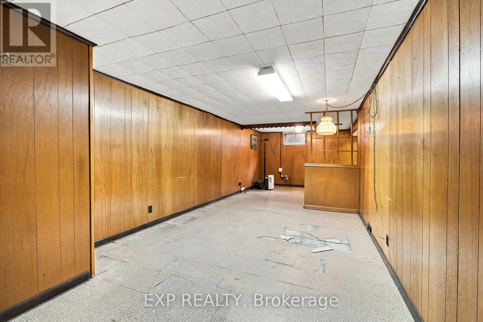 2 GLENGROVE CIRCLE