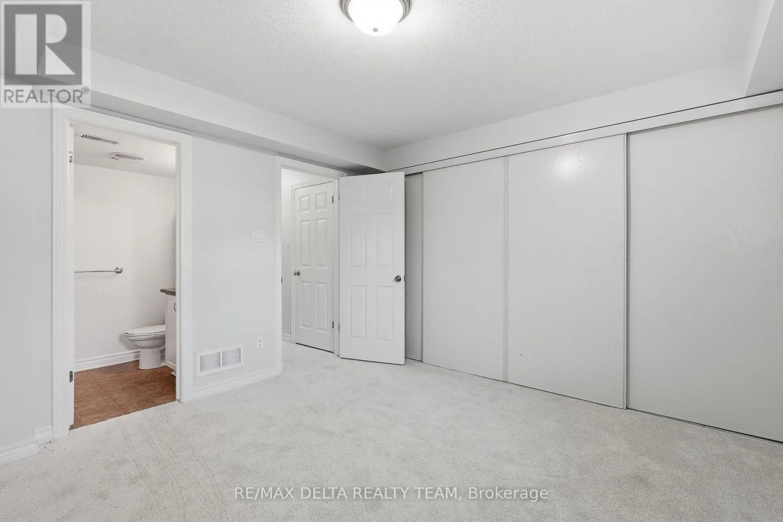 121 - 2333 ESPRIT DRIVE