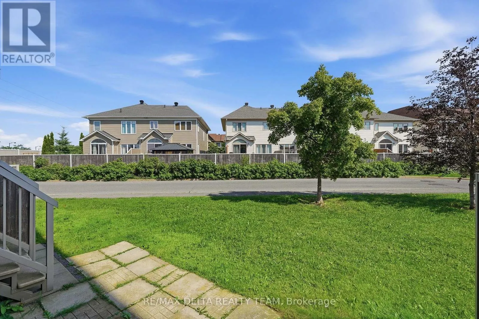 121 - 2333 ESPRIT DRIVE