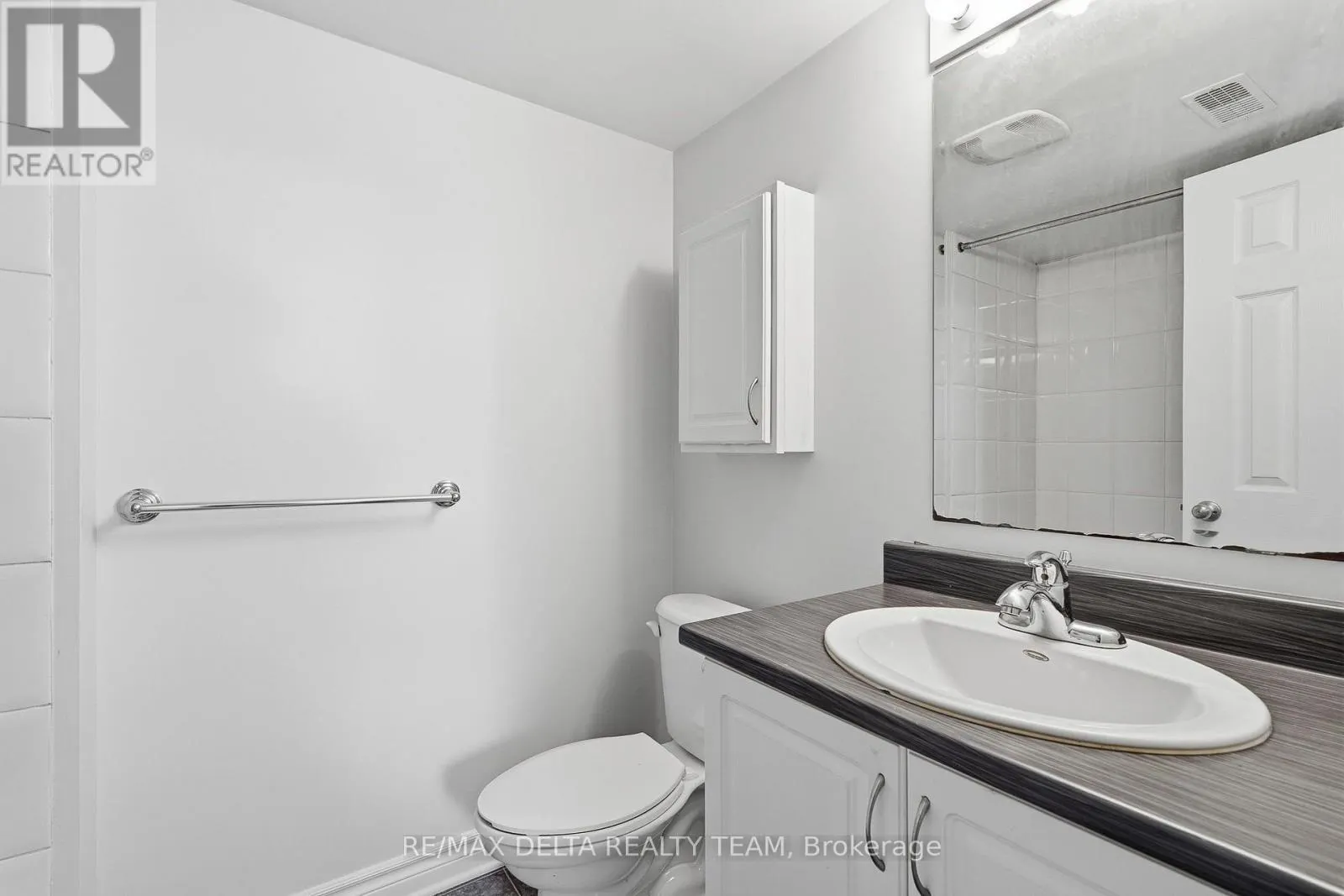 121 - 2333 ESPRIT DRIVE