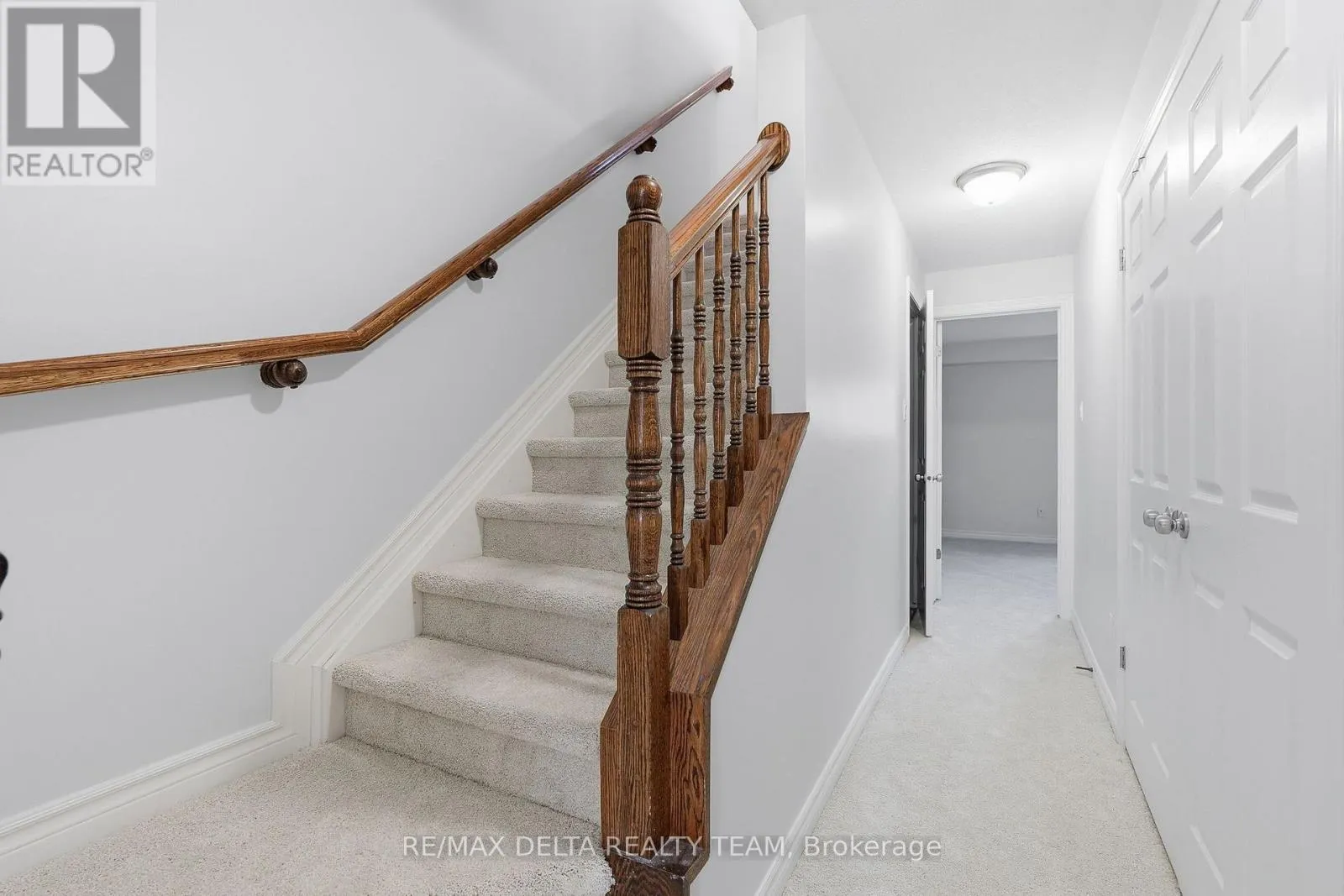 121 - 2333 ESPRIT DRIVE