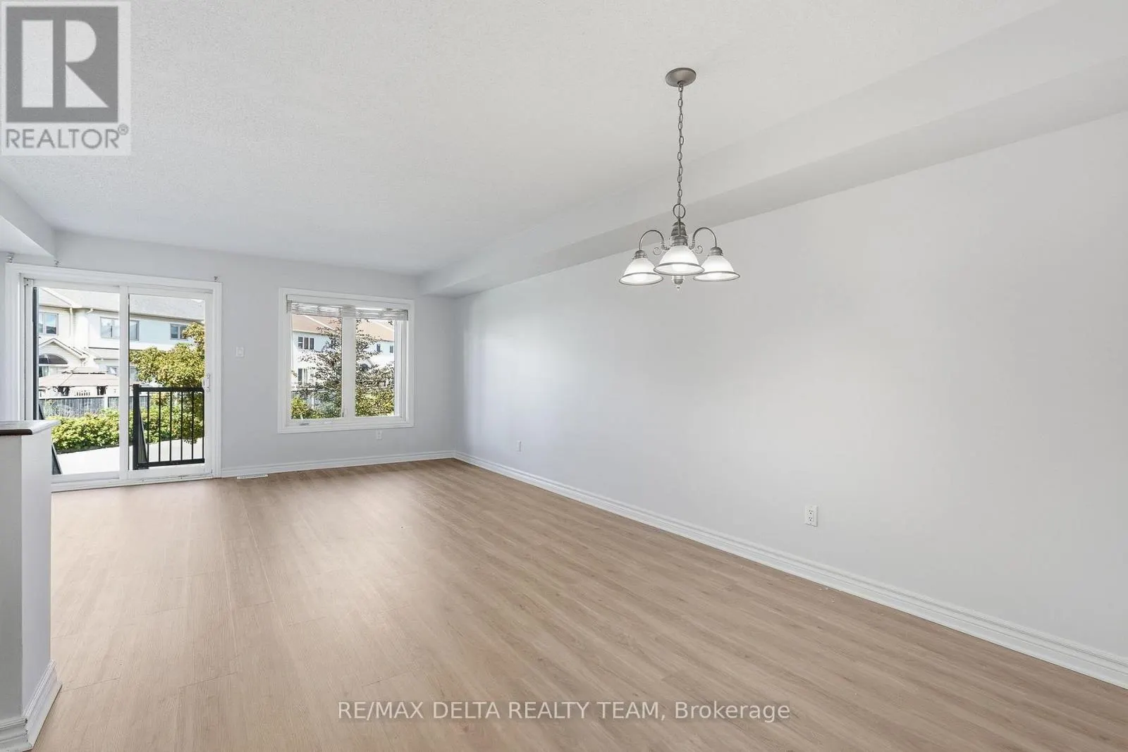 121 - 2333 ESPRIT DRIVE