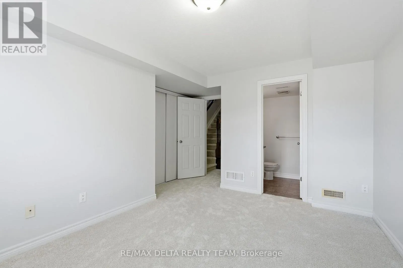 121 - 2333 ESPRIT DRIVE