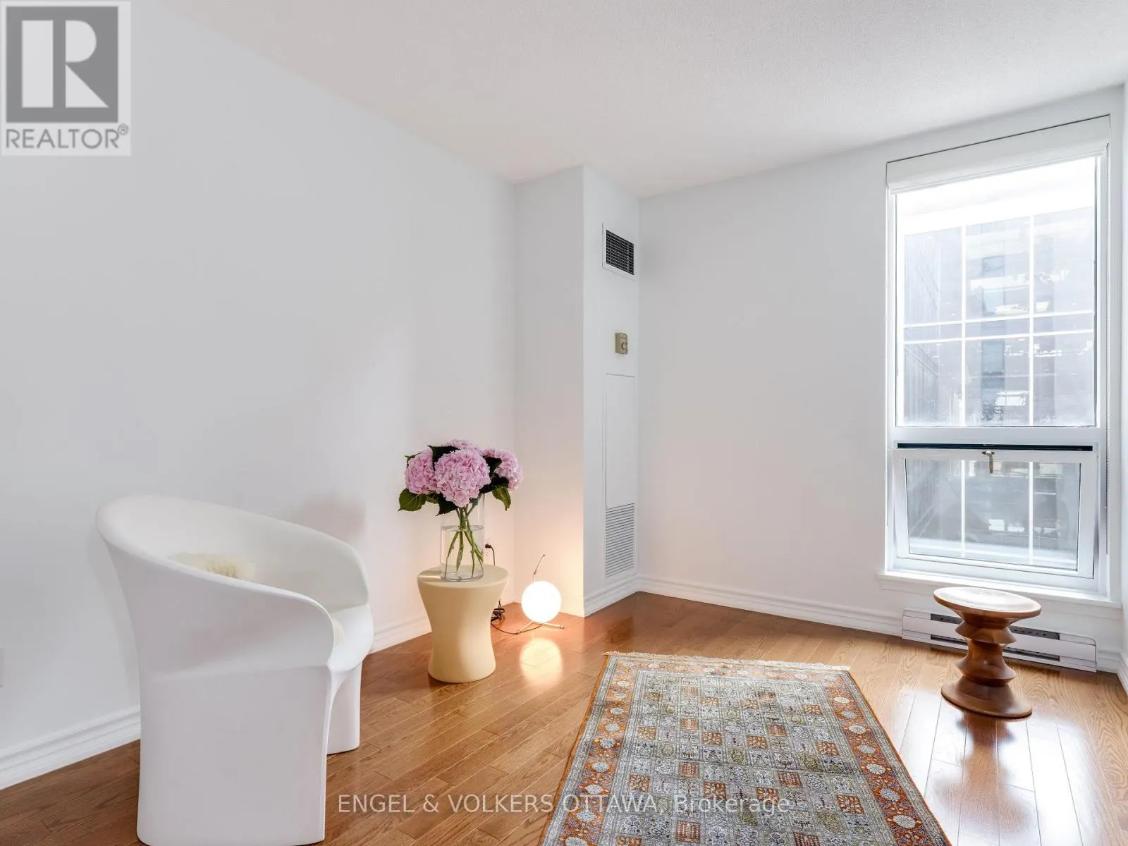 212 - 35 MURRAY STREET