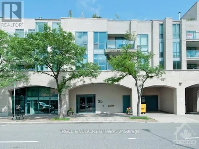 212 - 35 MURRAY STREET