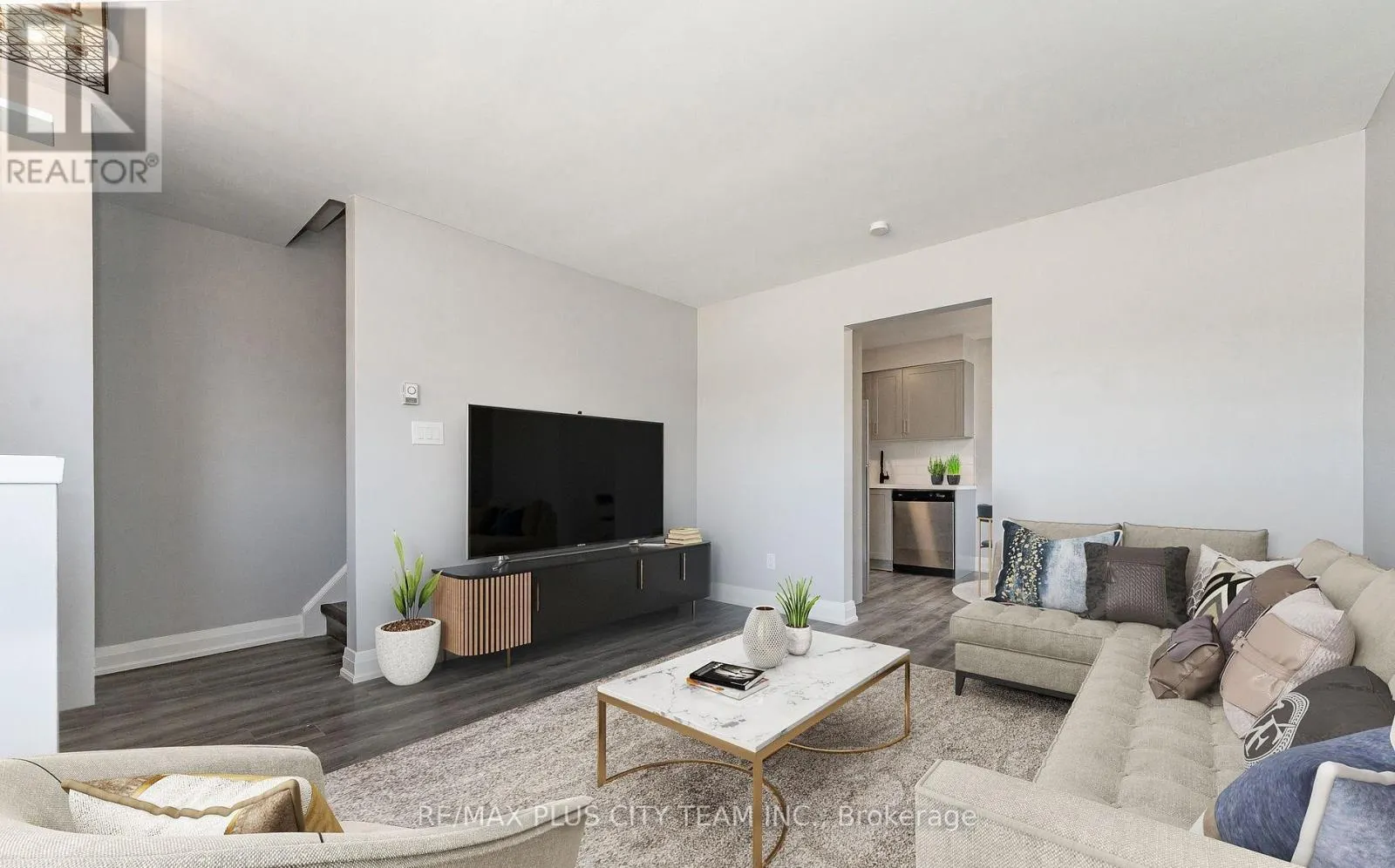 UNIT #3 - 133 POLLOCK AVENUE