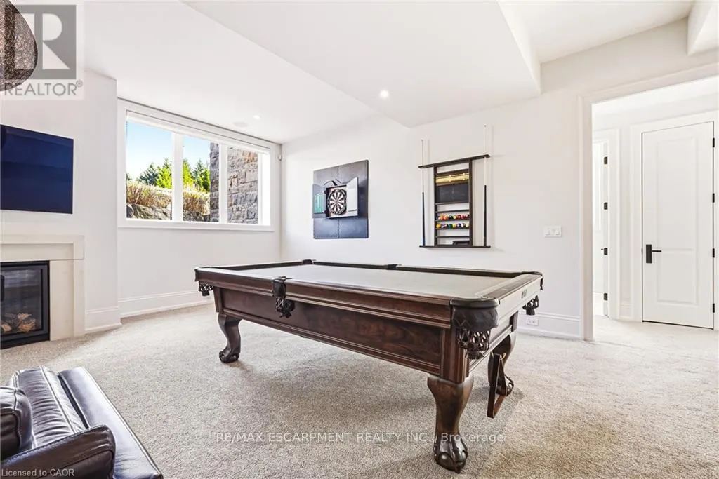 38 VISSER DRIVE