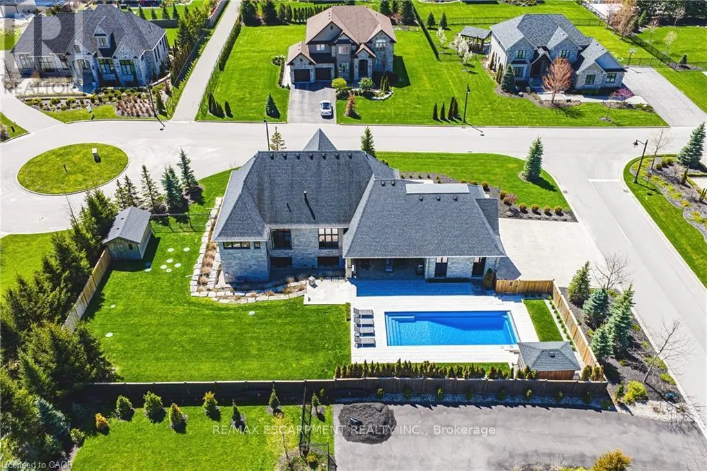 38 VISSER DRIVE