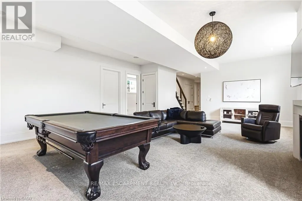 38 VISSER DRIVE