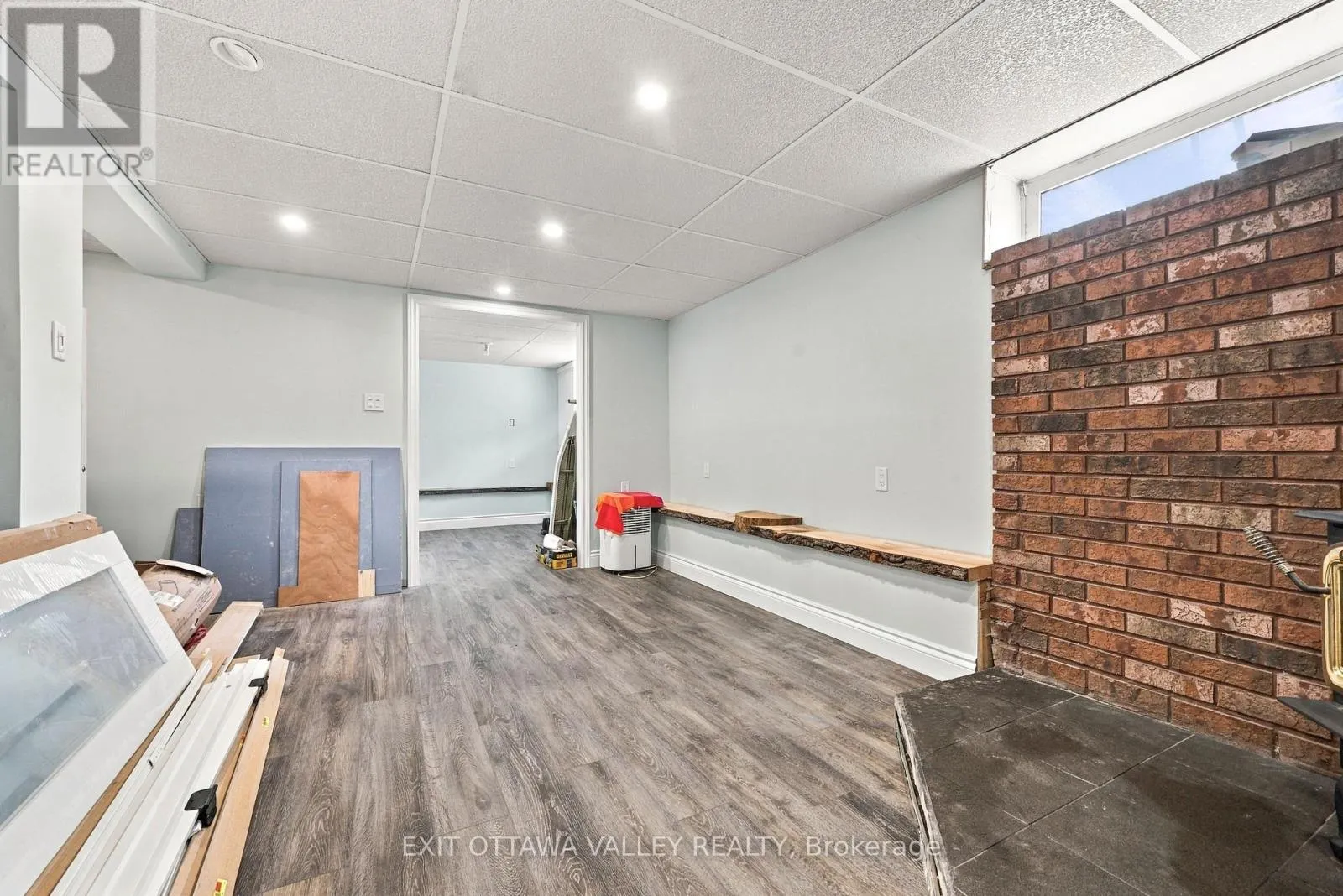 15 TROYES STREET
