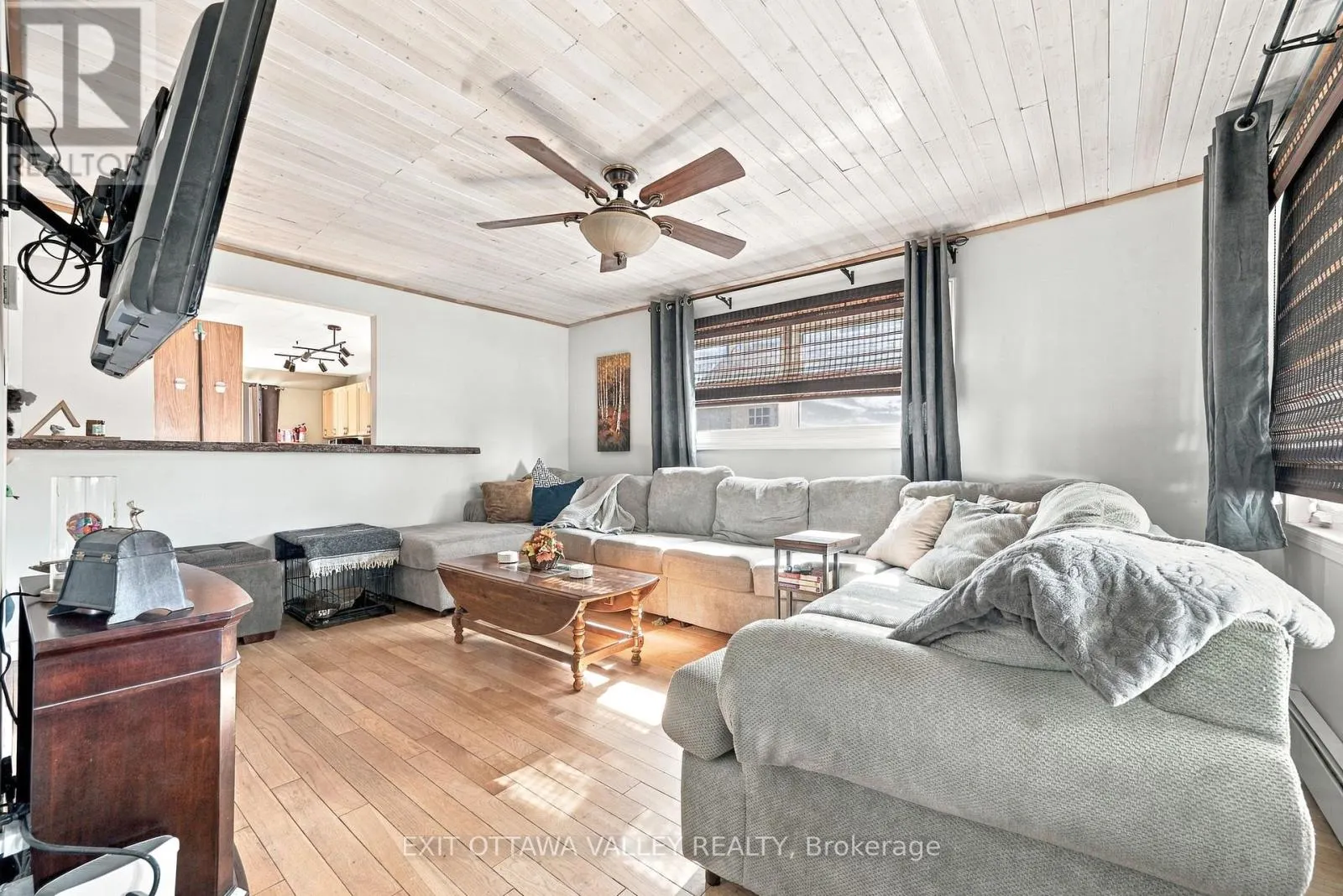 15 TROYES STREET