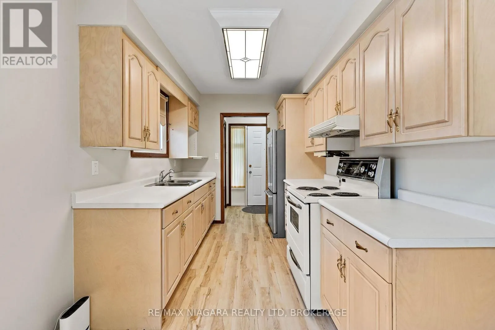 476 SCOTT STREET