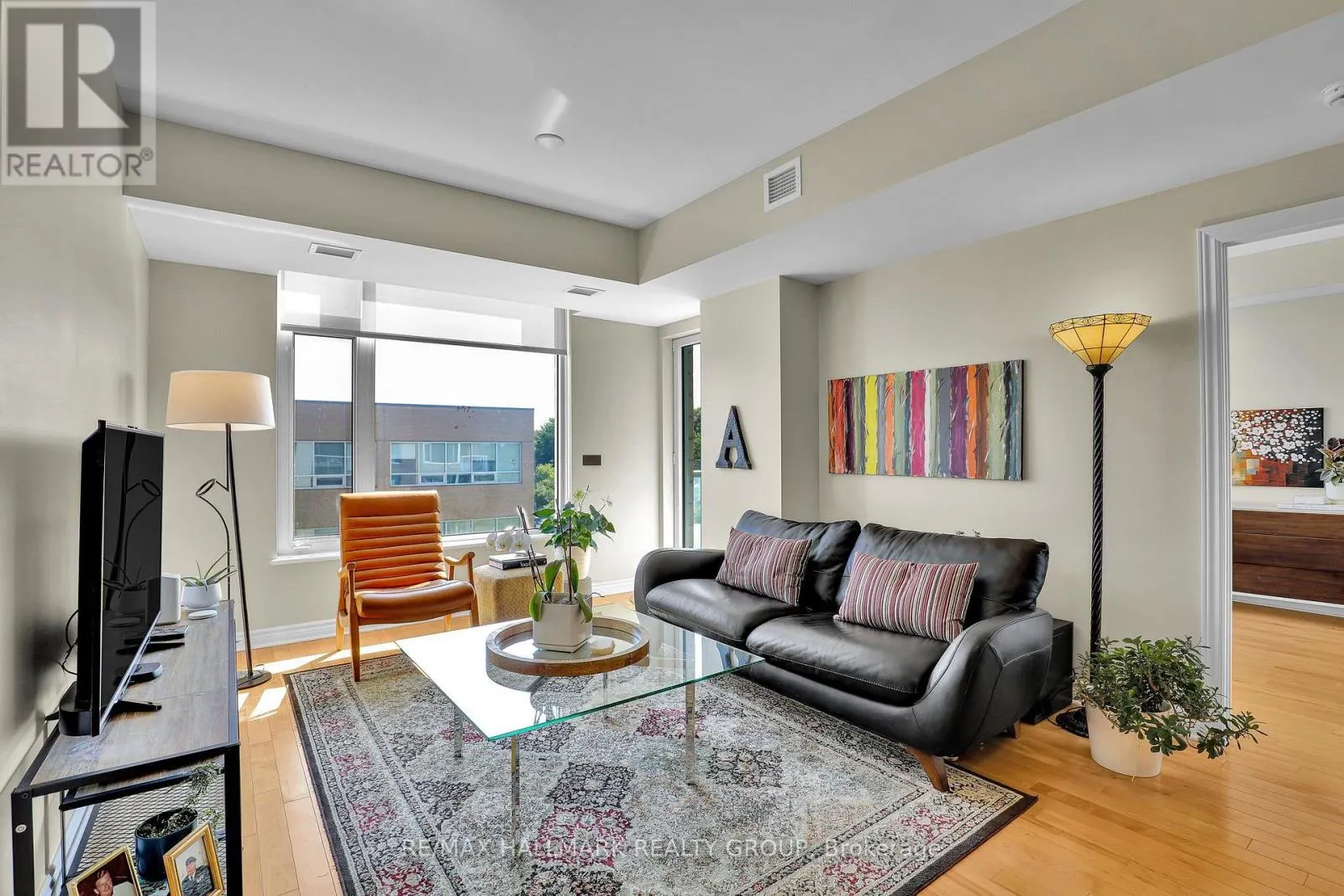 411 - 575 BYRON AVENUE