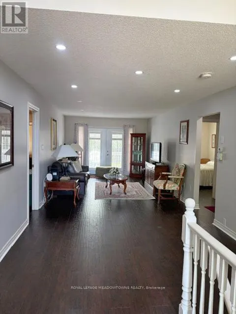 7 - 26 RED HAVEN DRIVE