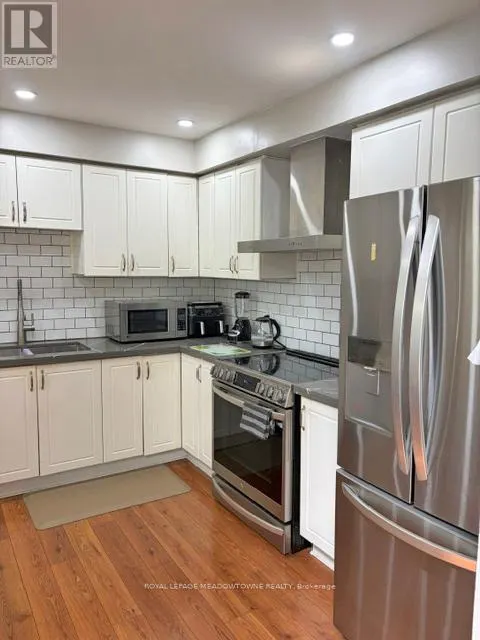 7 - 26 RED HAVEN DRIVE