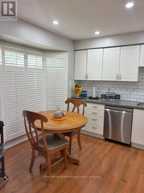 7 - 26 RED HAVEN DRIVE