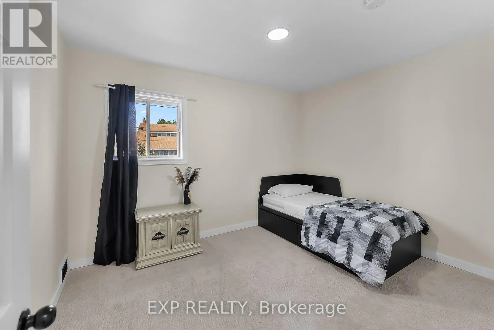 60 MARGERY ROAD