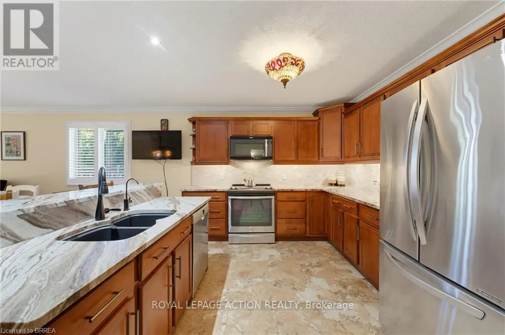 8 - 601 CONKLIN ROAD