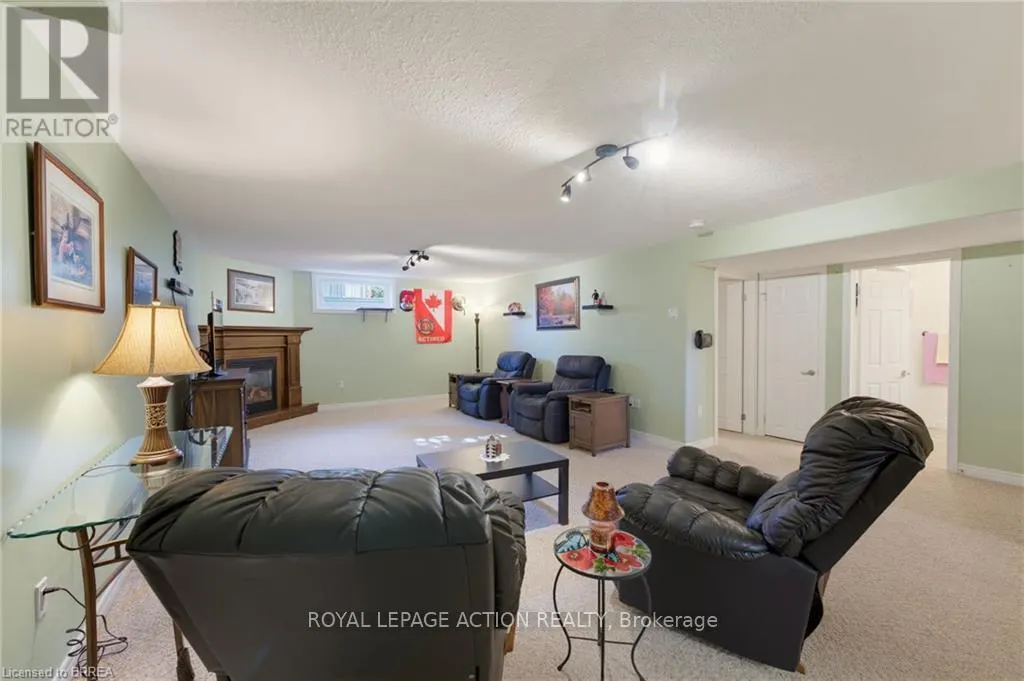 8 - 601 CONKLIN ROAD
