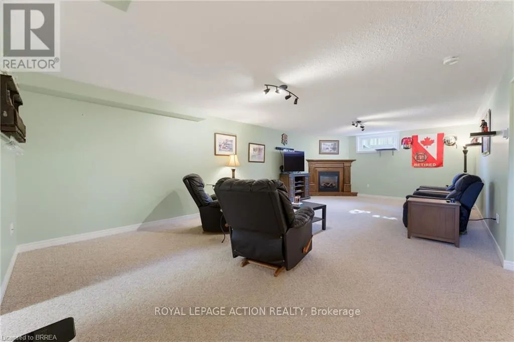 8 - 601 CONKLIN ROAD