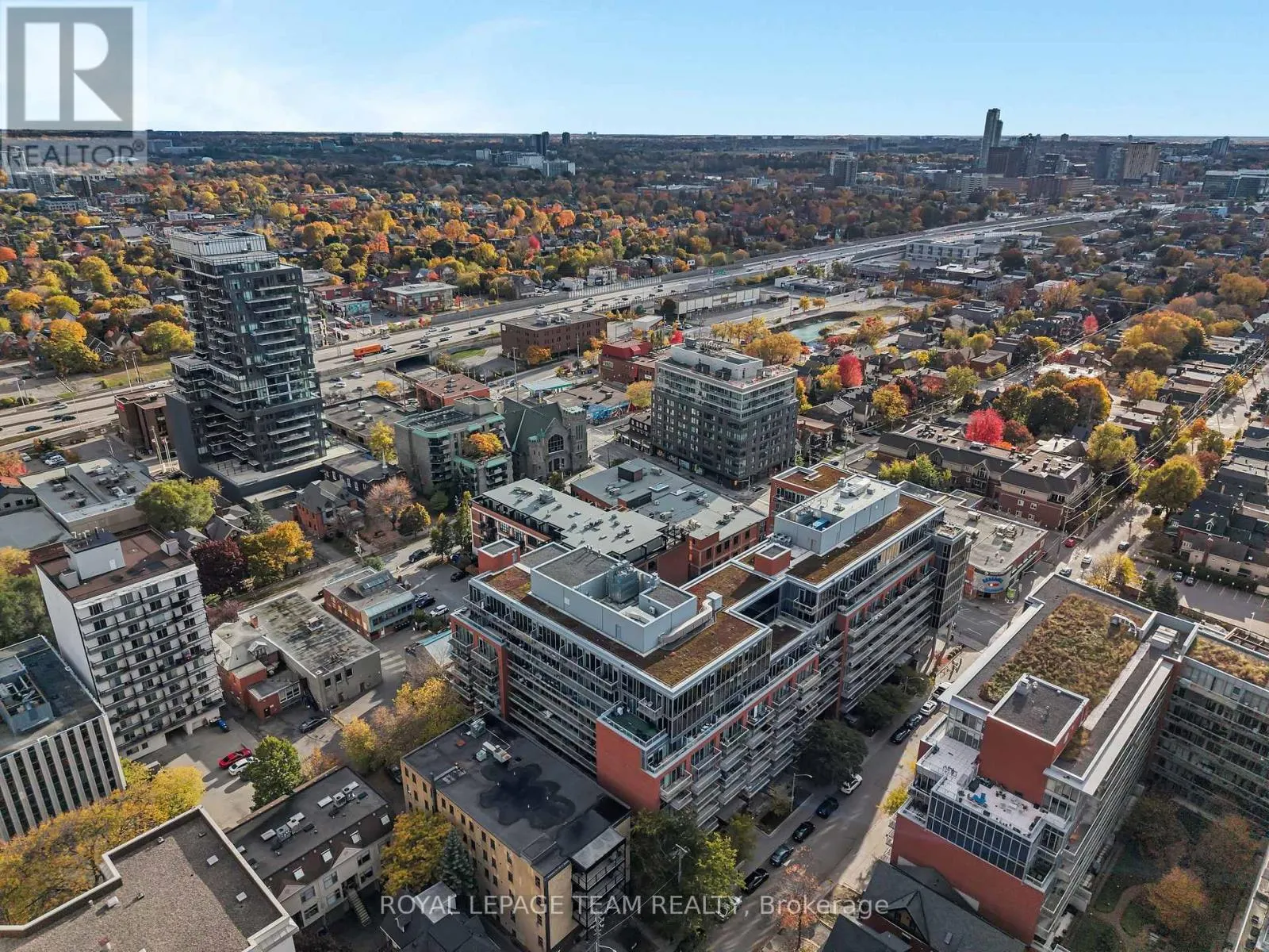 905 - 360 MCLEOD STREET
